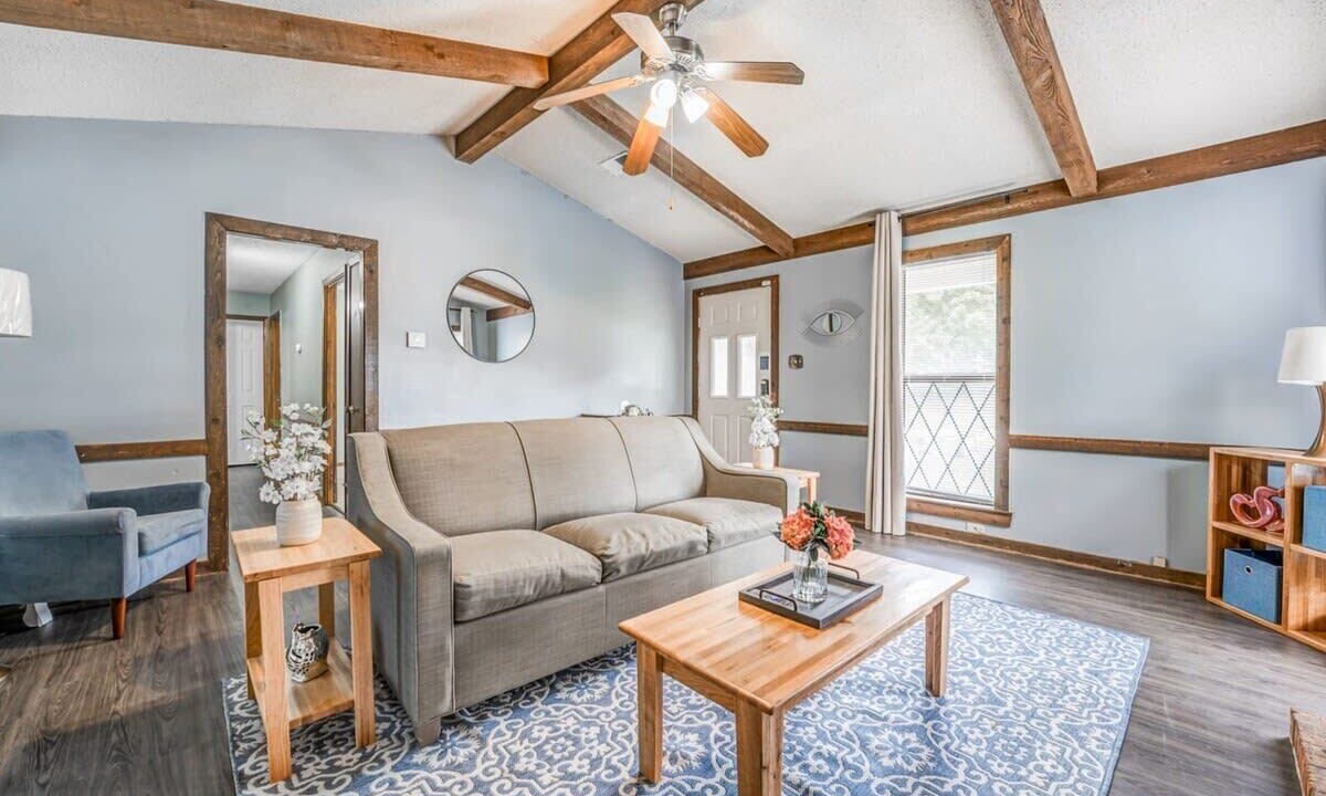 Photo of Livingroom in Ellendale