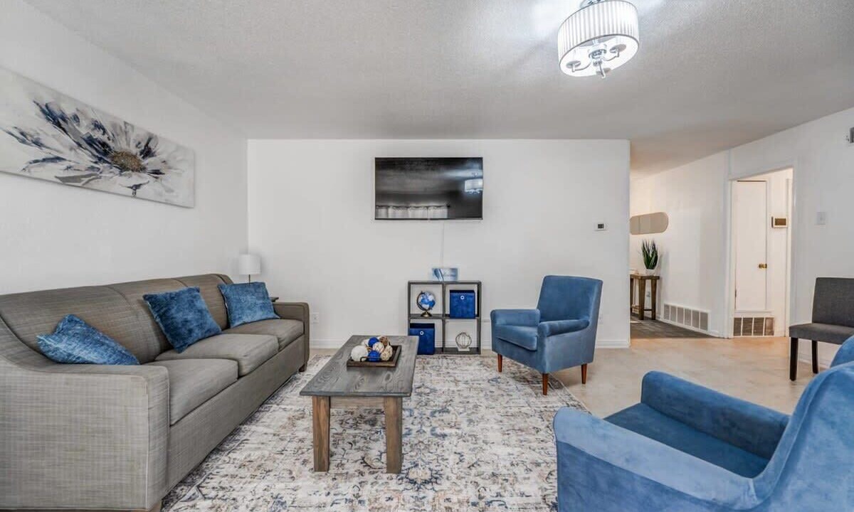 Photo of Livingroom in Hickory Hill