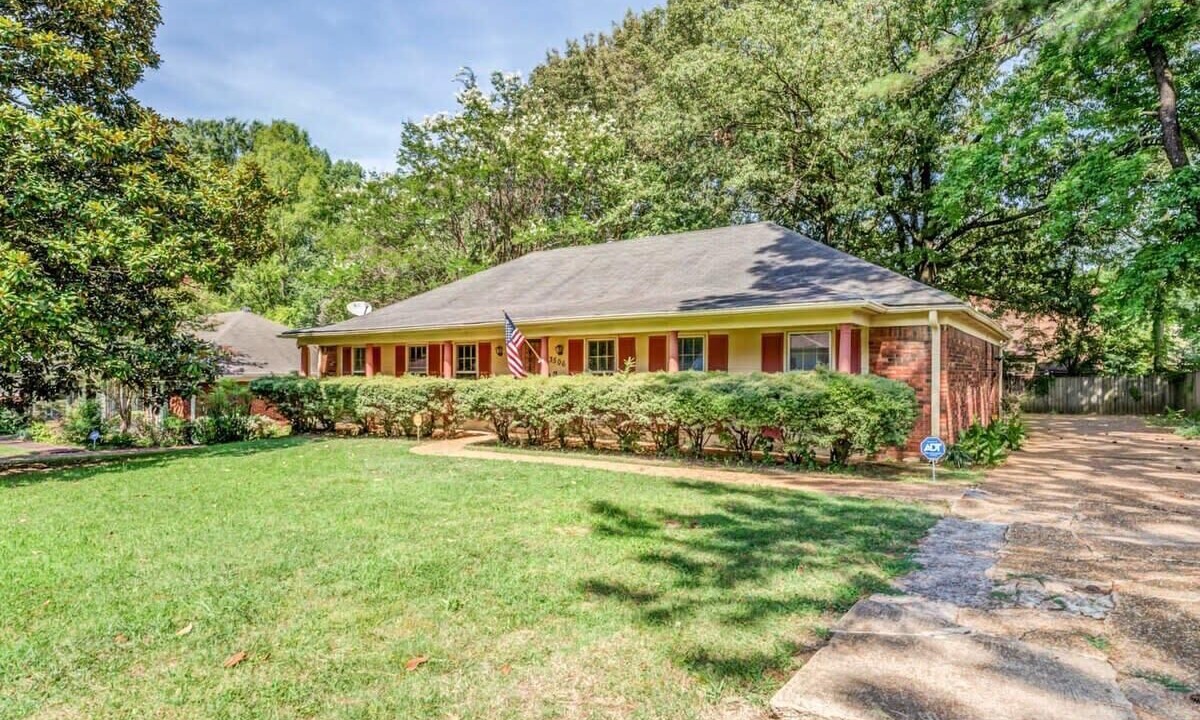 Photo of Outdoor in Hickory Hill