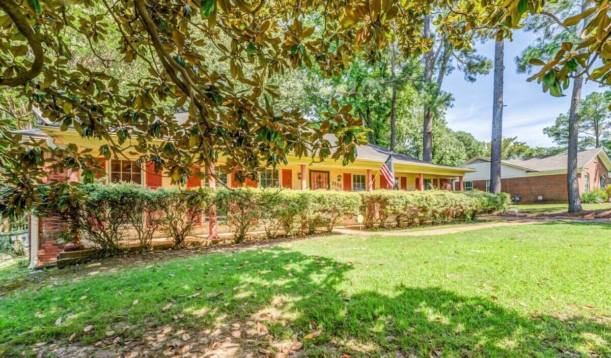 Photo of Outdoor in Hickory Hill