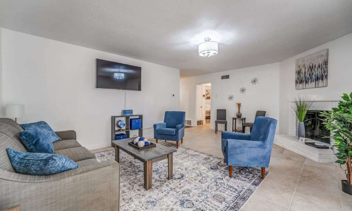 Photo of Livingroom in Hickory Hill