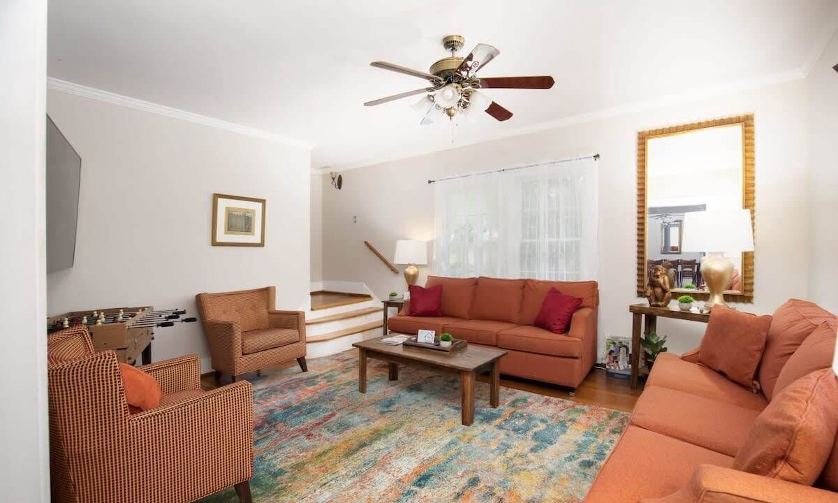 Photo of Livingroom in Redmont Park