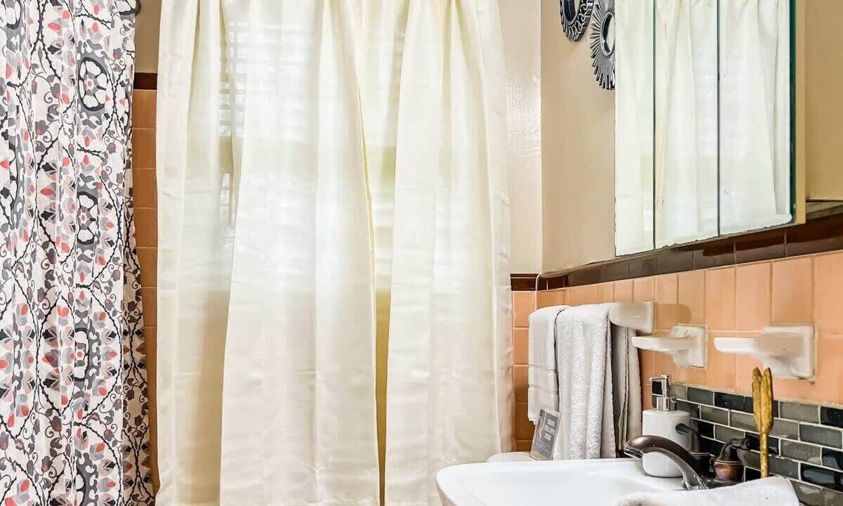 Photo of Bathroom in Normal