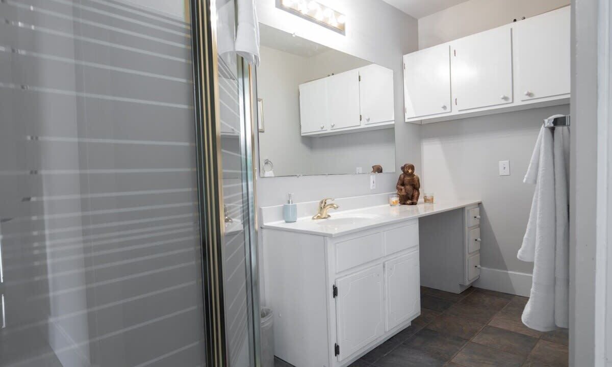 Photo of Bathroom in Redmont Park