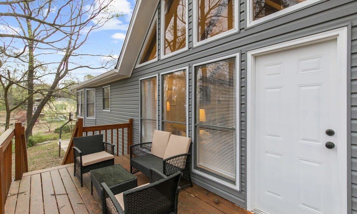 Photo of Patio Balcony in Crestline Heights