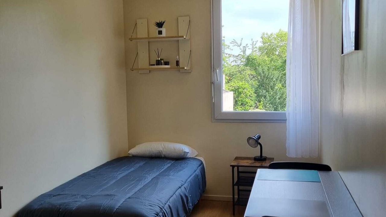 Photo of Bedroom in Chatillon
