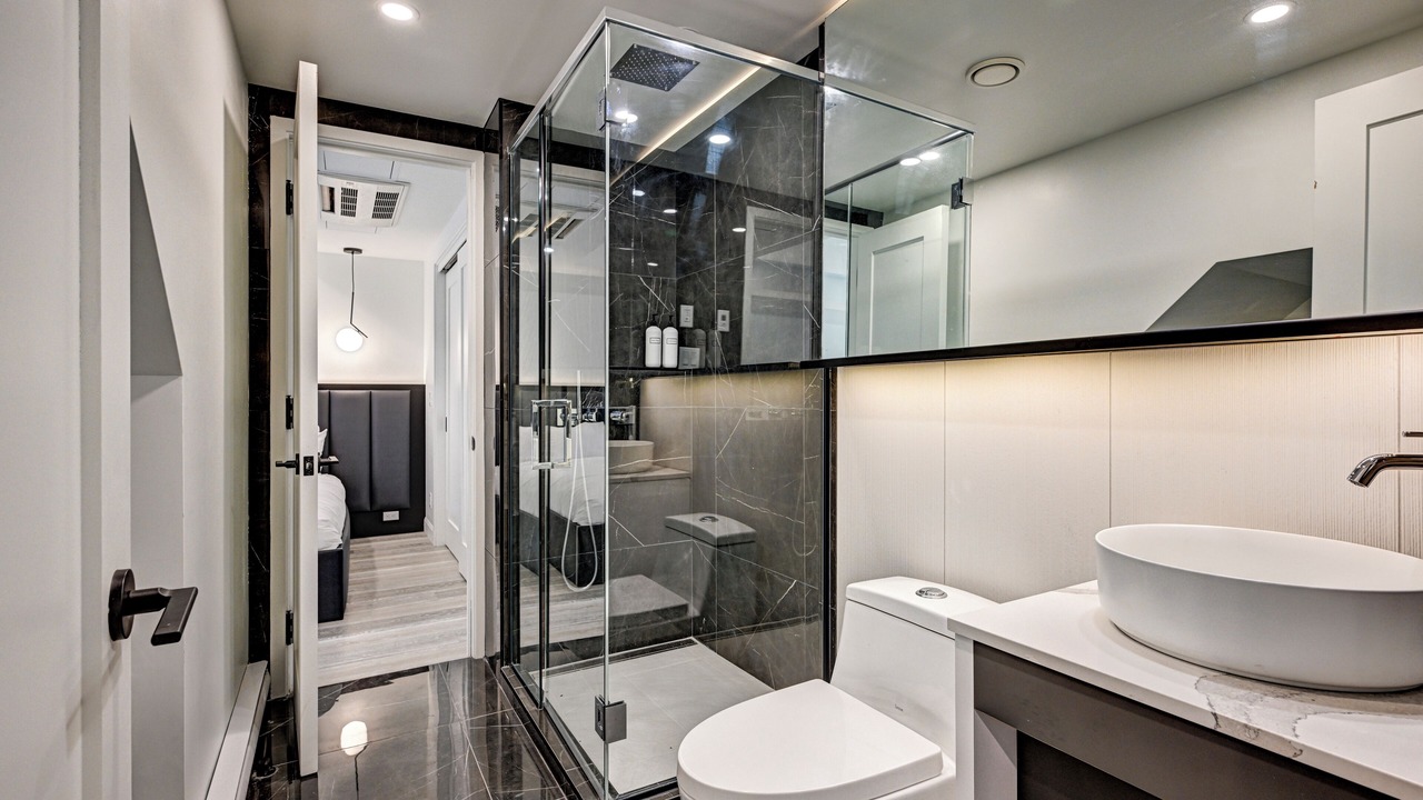 Photo of Bathroom in Pointe-Saint-Charles