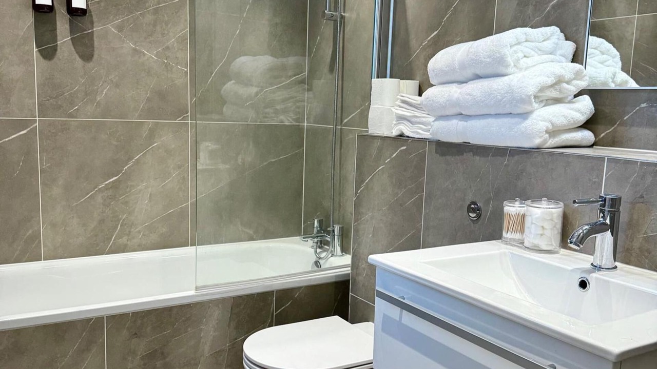 Photo of Others in Canonbury