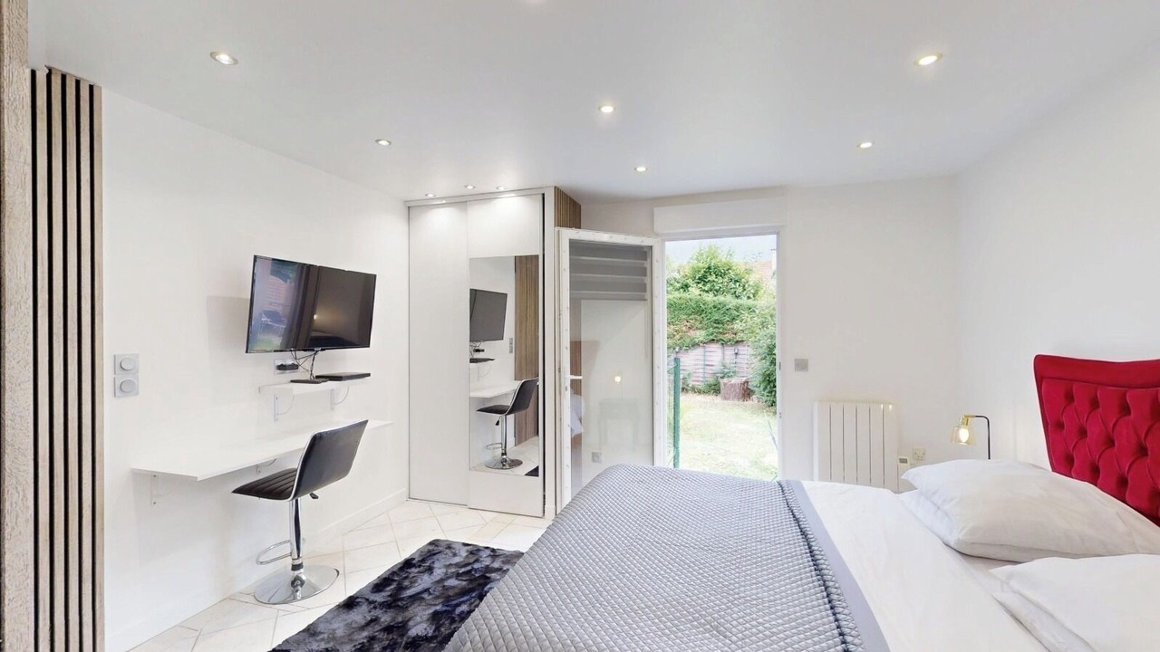 Photo of Outdoor in Osny