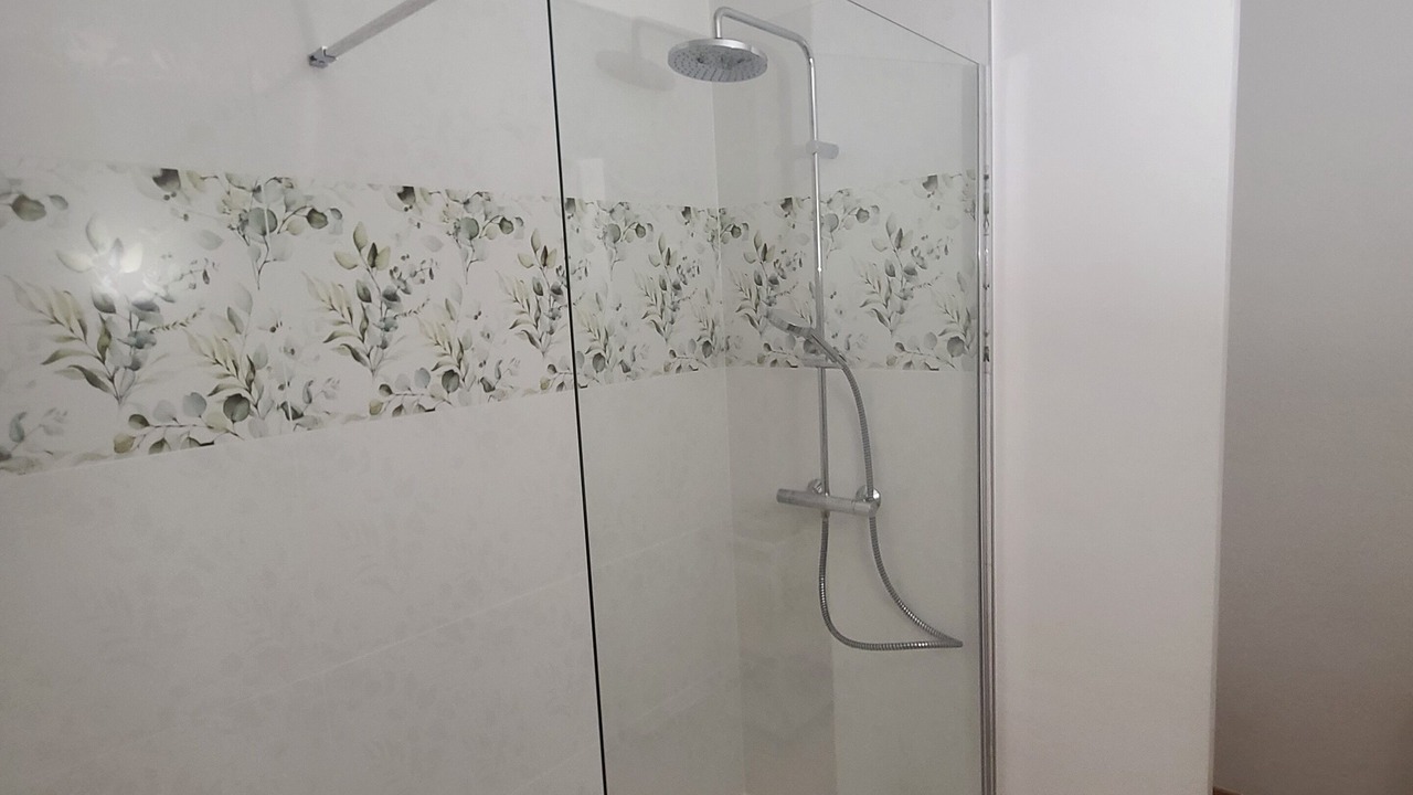Photo of Bathroom in Cheille