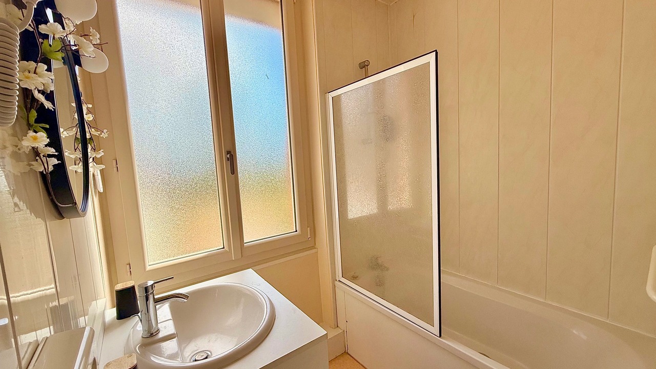 Photo of Bathroom in Vibraye