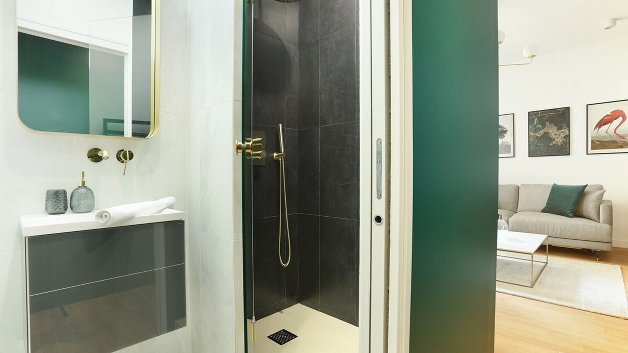 Photo of Bathroom in Arts-et-Metiers