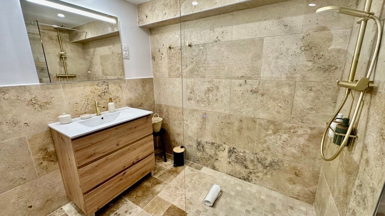 Photo of Bathroom in Grillon