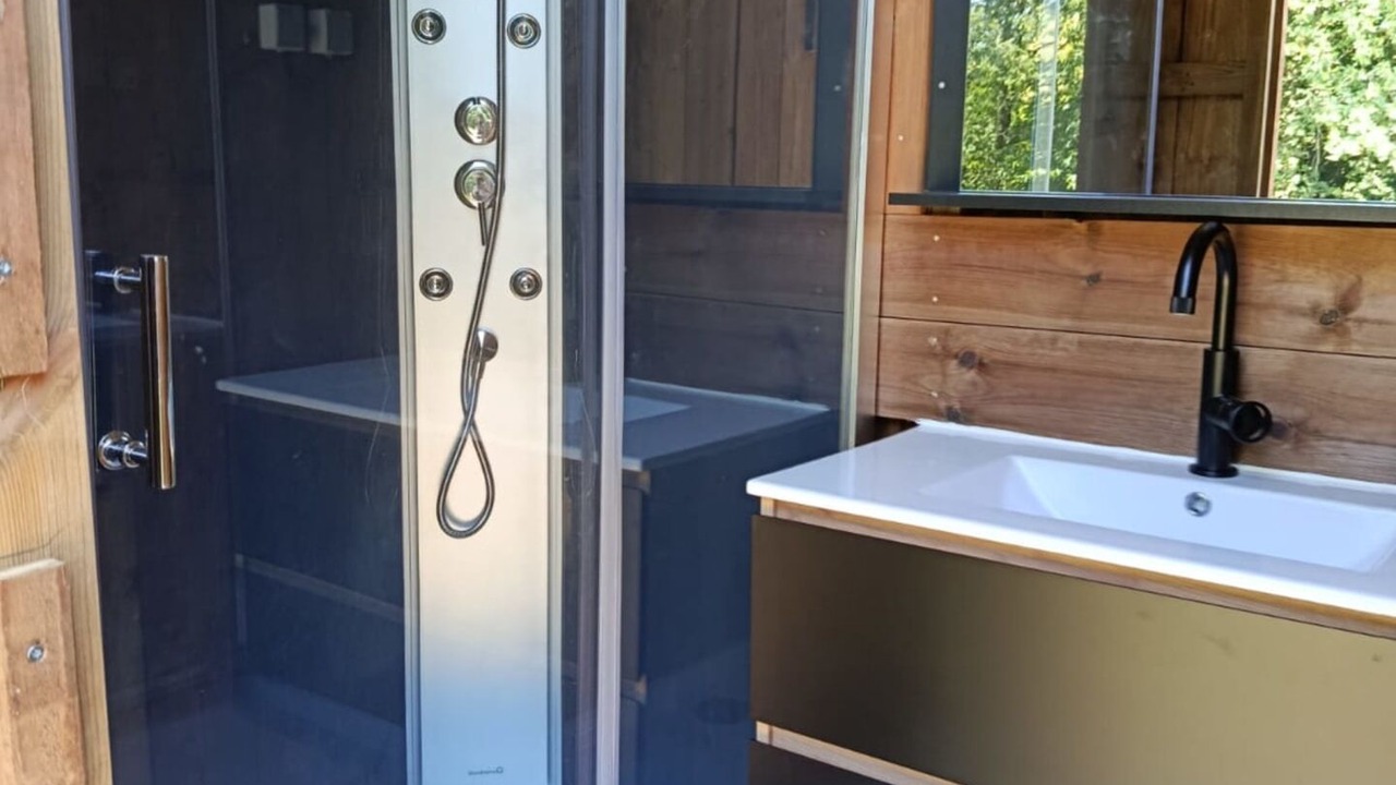 Photo of Bathroom in Savignac-Ledrier