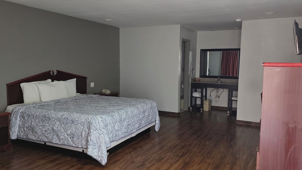 Photo of Bedroom in Brownwood