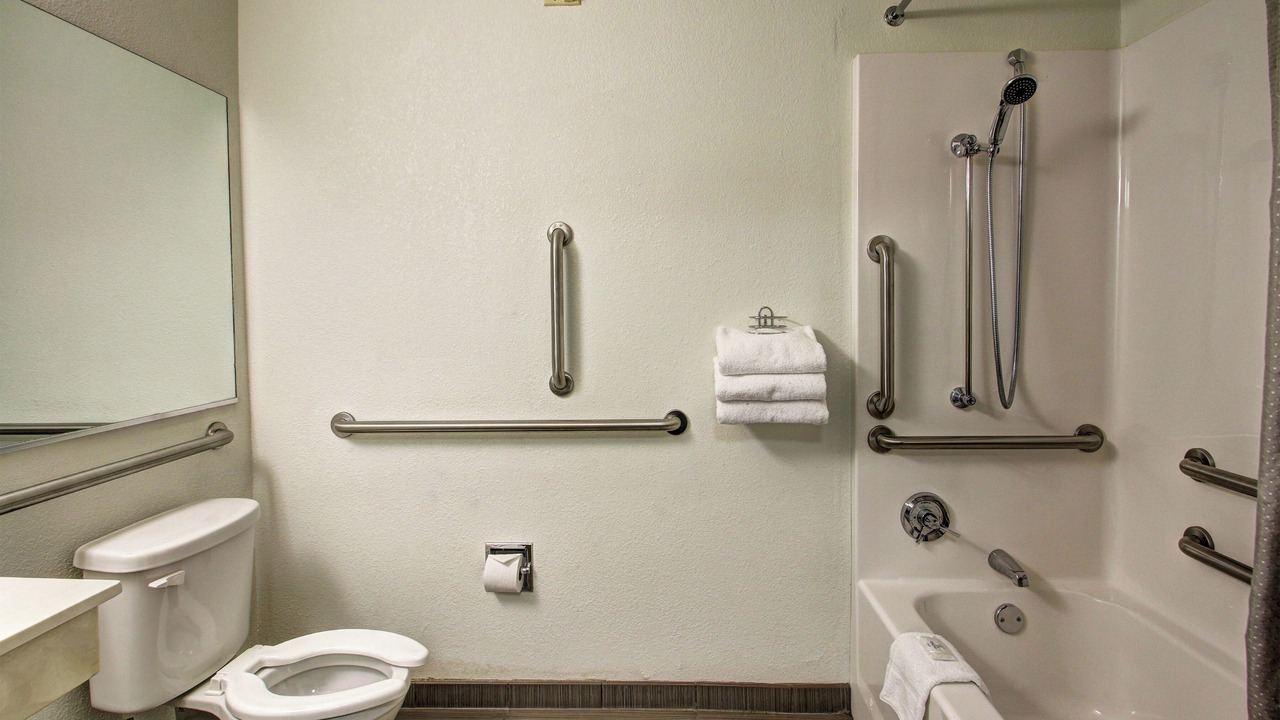 Photo of Bathroom in Murray