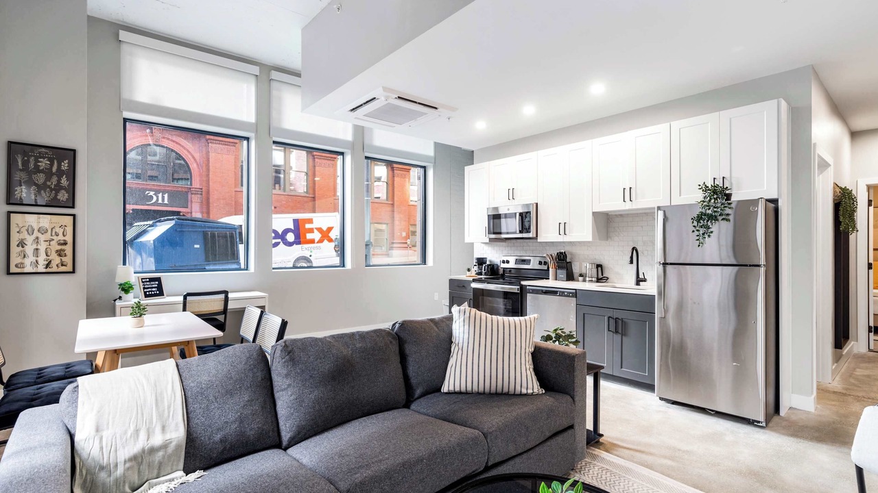 Photo of Livingroom in Downtown Cincinnati