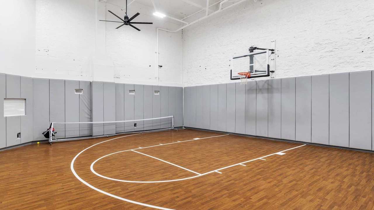 Photo of Others in Downtown Cincinnati