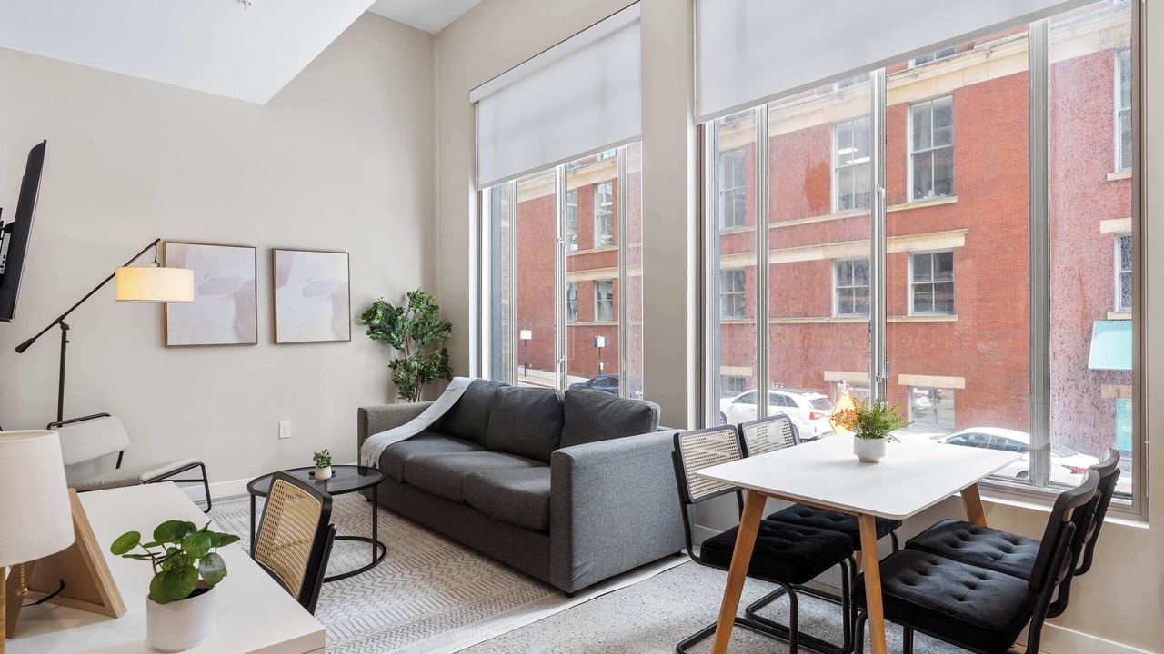 Photo of Livingroom in Downtown Cincinnati