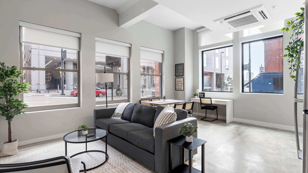 Photo of Livingroom in Downtown Cincinnati