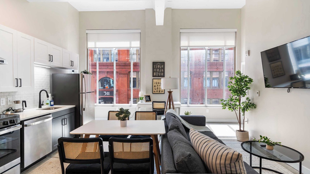 Photo of Others in Downtown Cincinnati