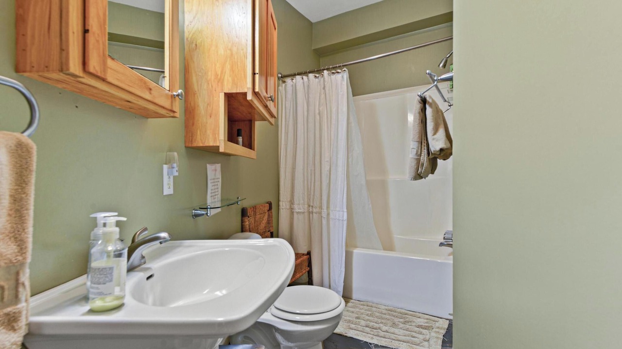 Photo of Bathroom in Ocean Springs