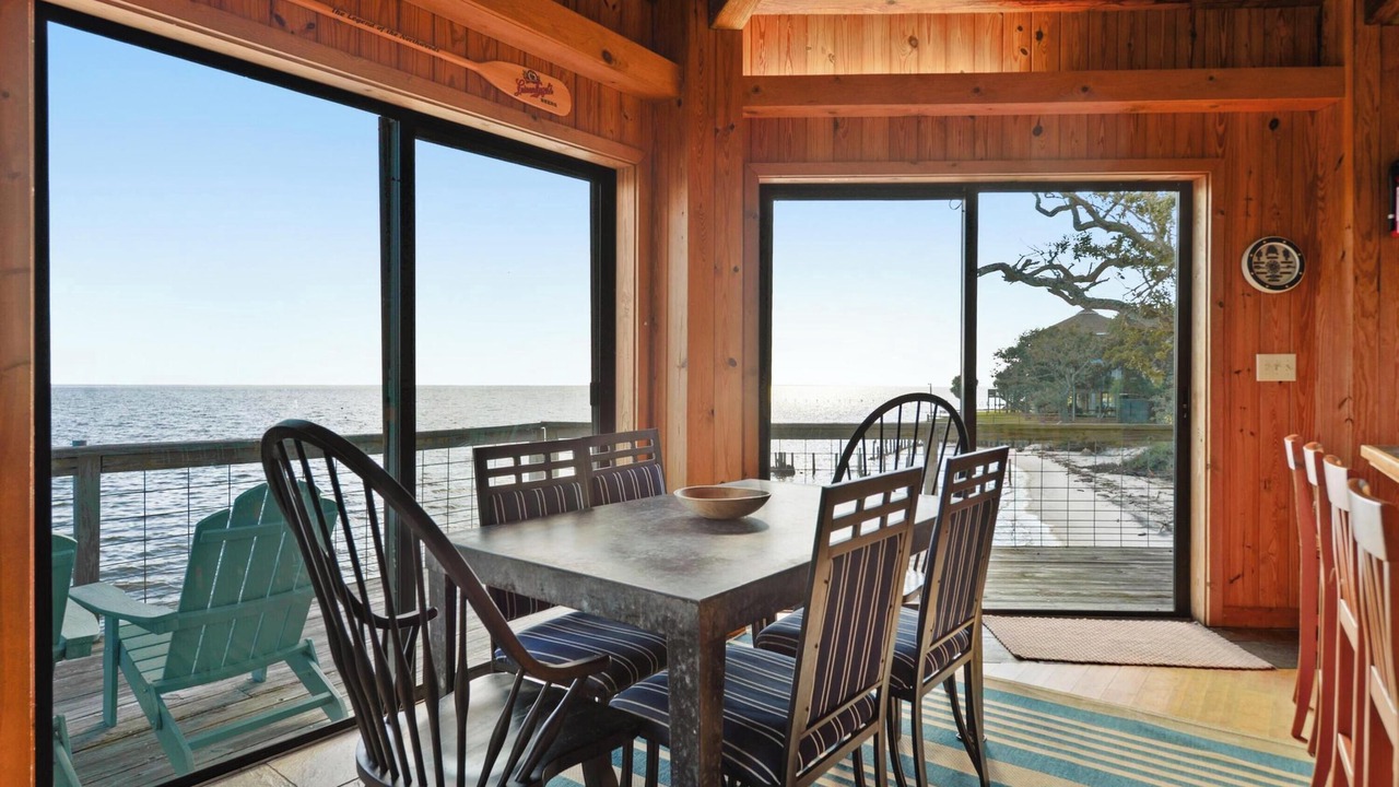 Photo of Bedroom in Ocean Springs