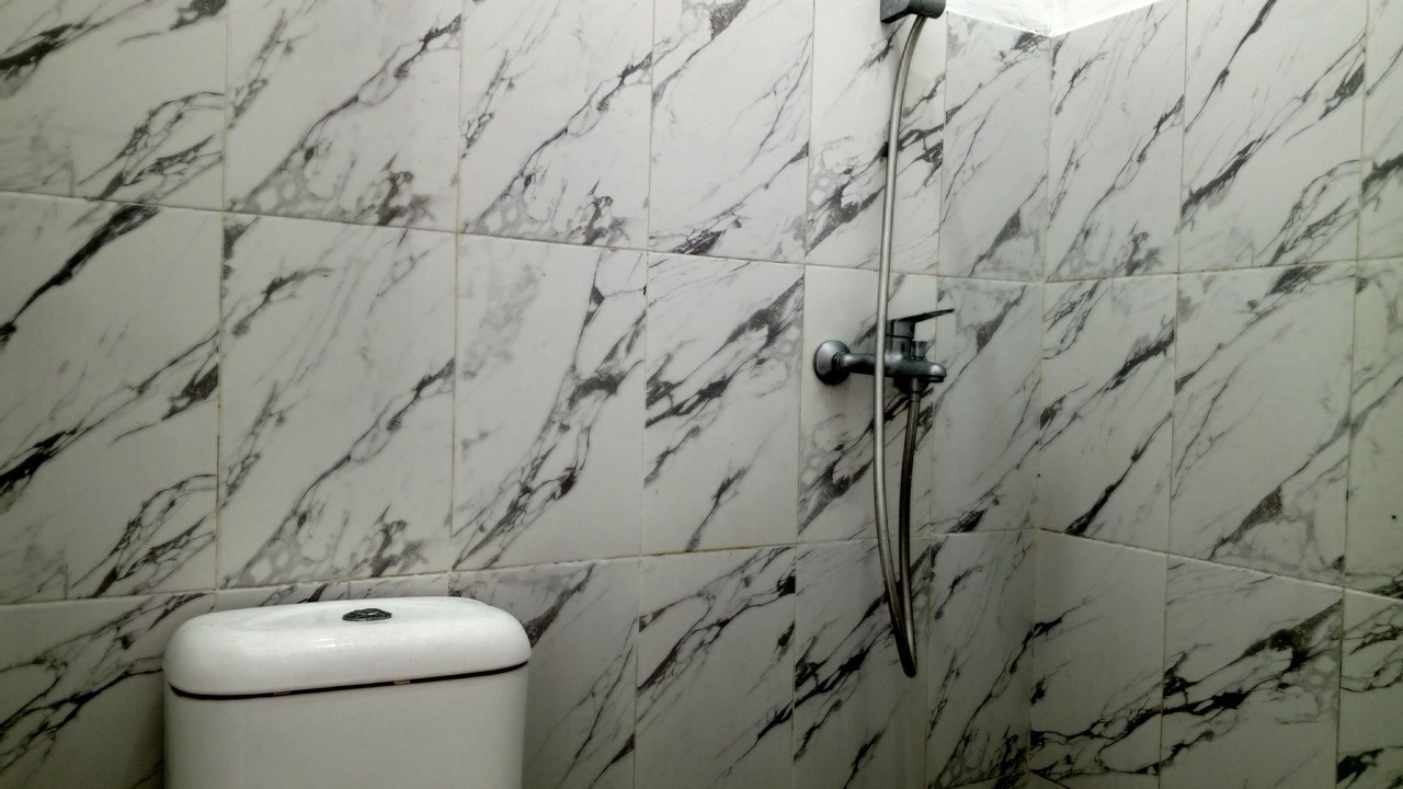 Photo of Bathroom in Gambir