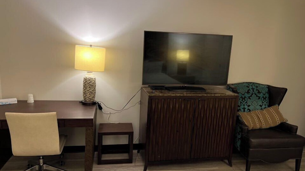 Photo of Bedroom in Redwood