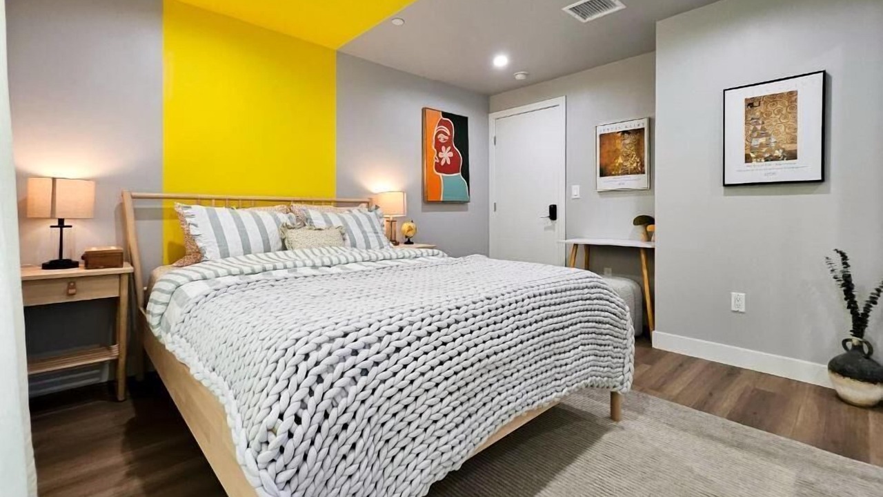Photo of Bedroom in Mid City