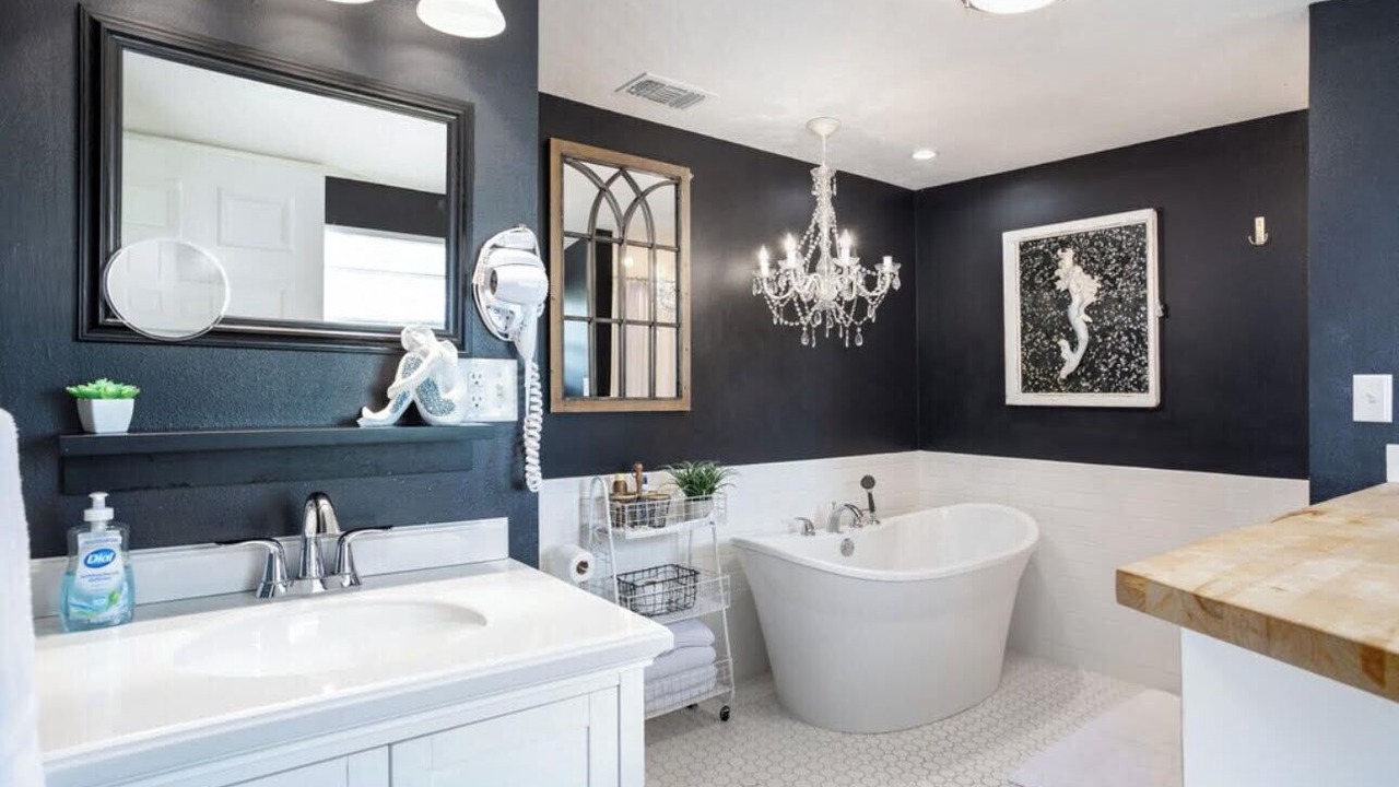 Photo of Bathroom in Varnum Park