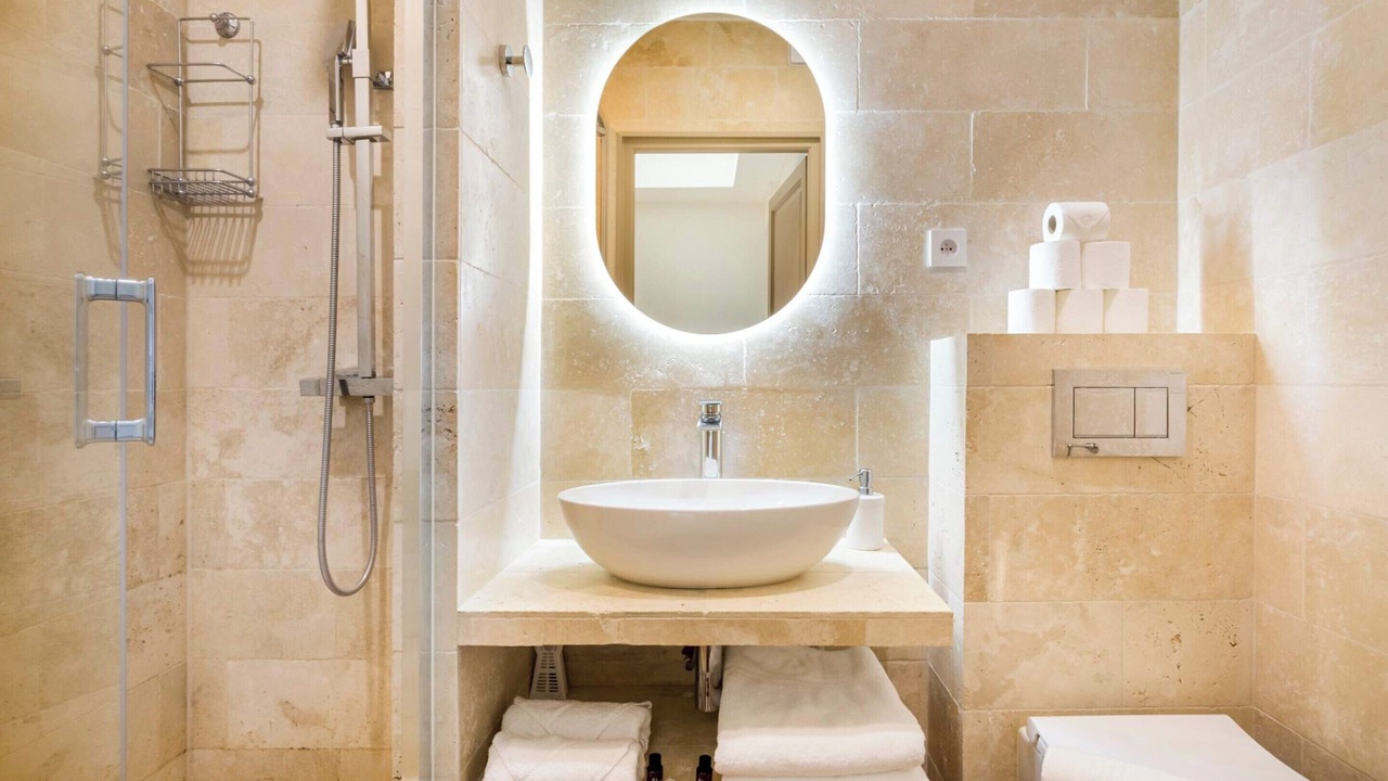 Photo of Bathroom in Arsenal