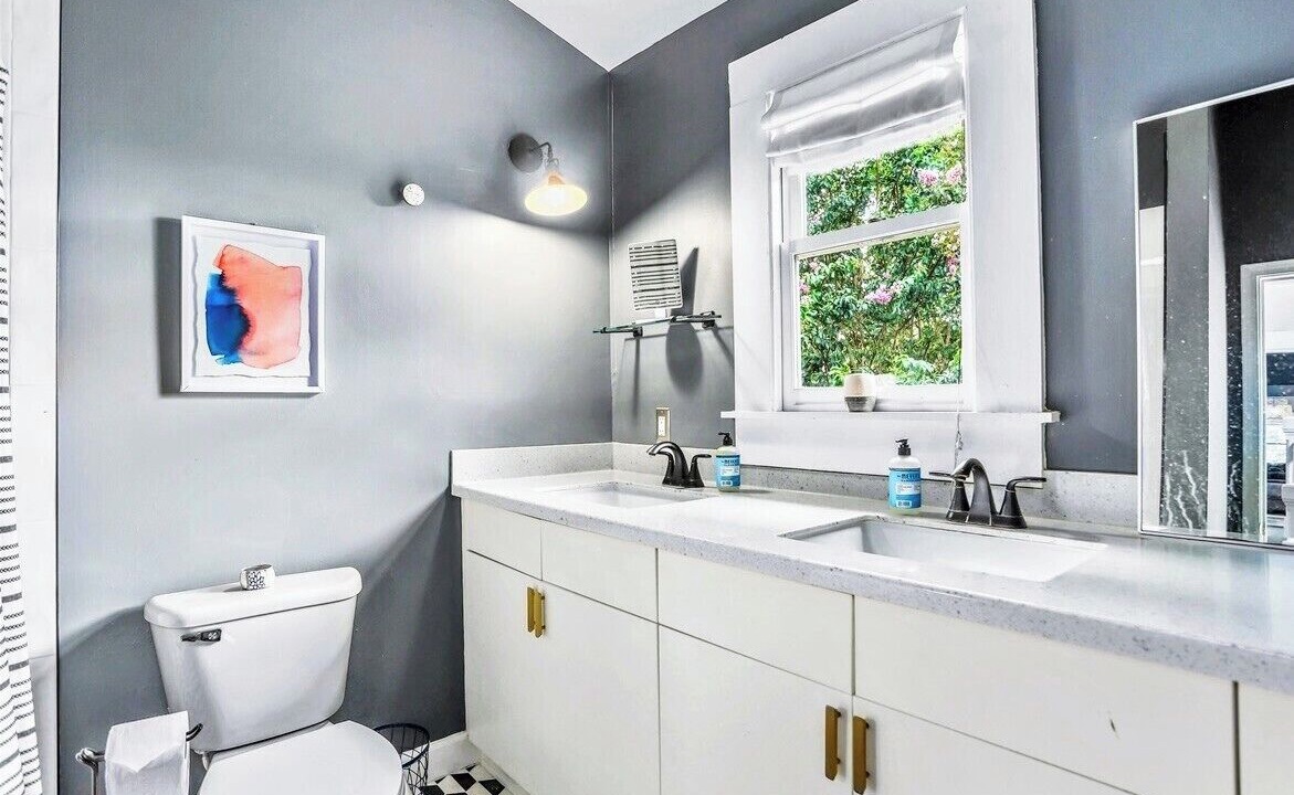 Photo of Bathroom in Old Fourth Ward