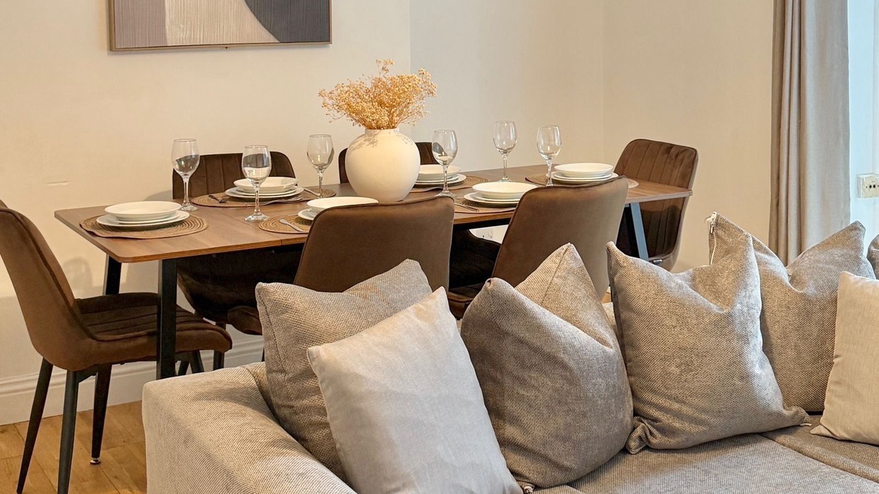 Photo of Others in Shadwell