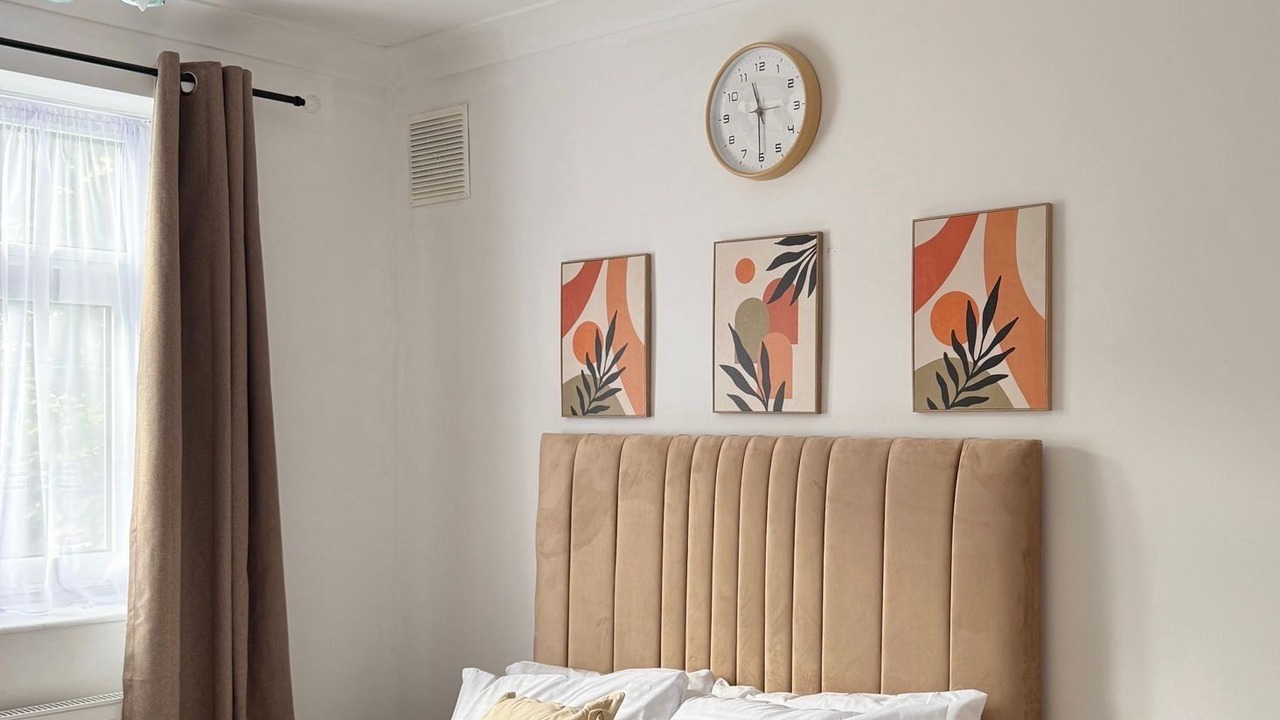 Photo of Others in Shadwell