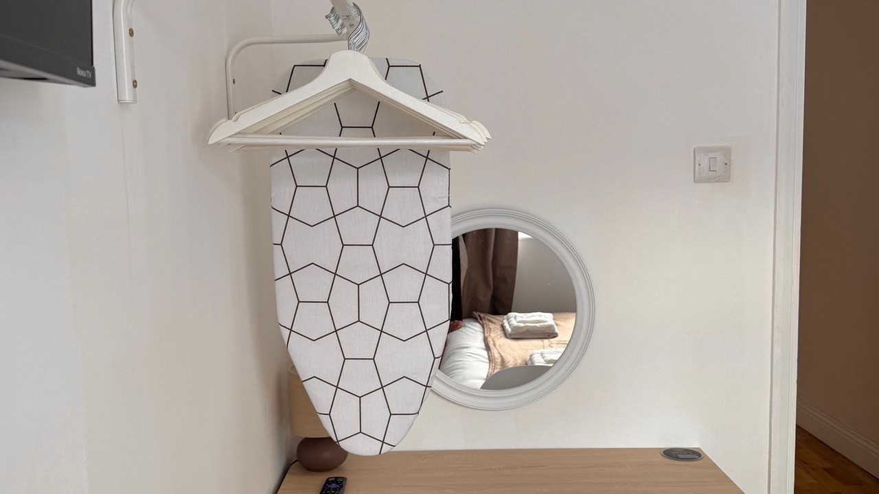 Photo of Others in Shadwell