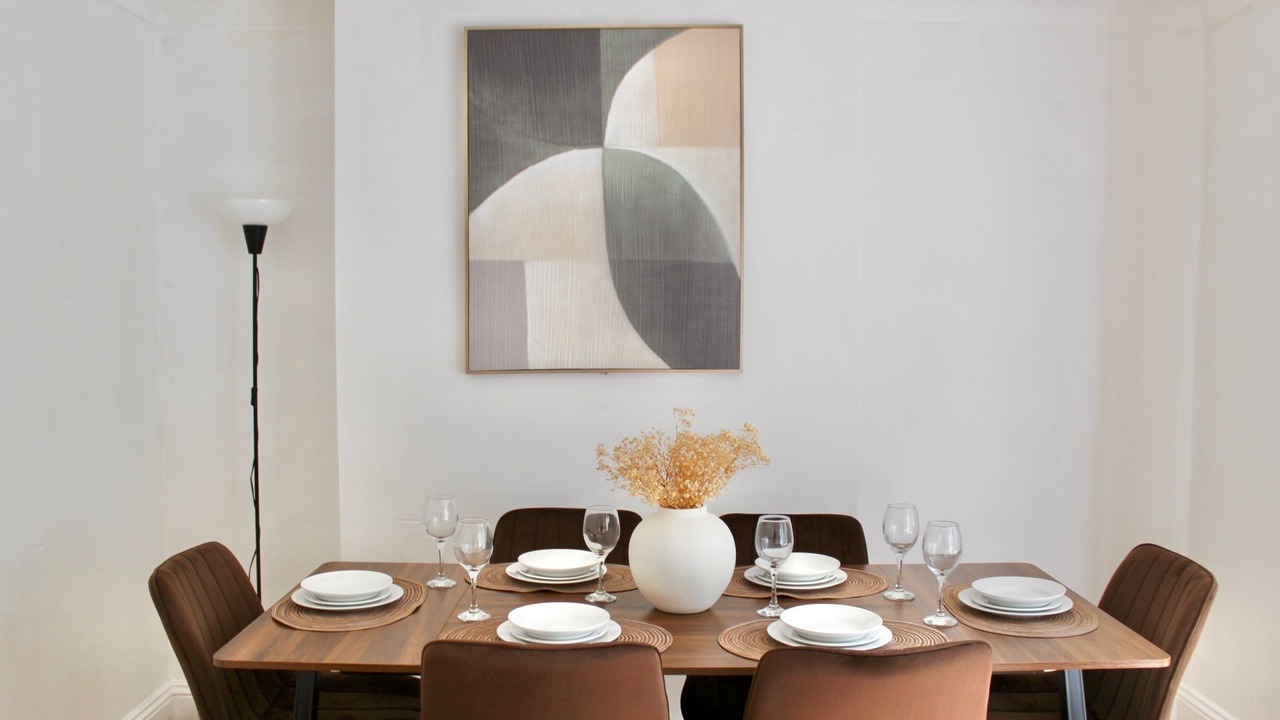 Photo of Others in Shadwell