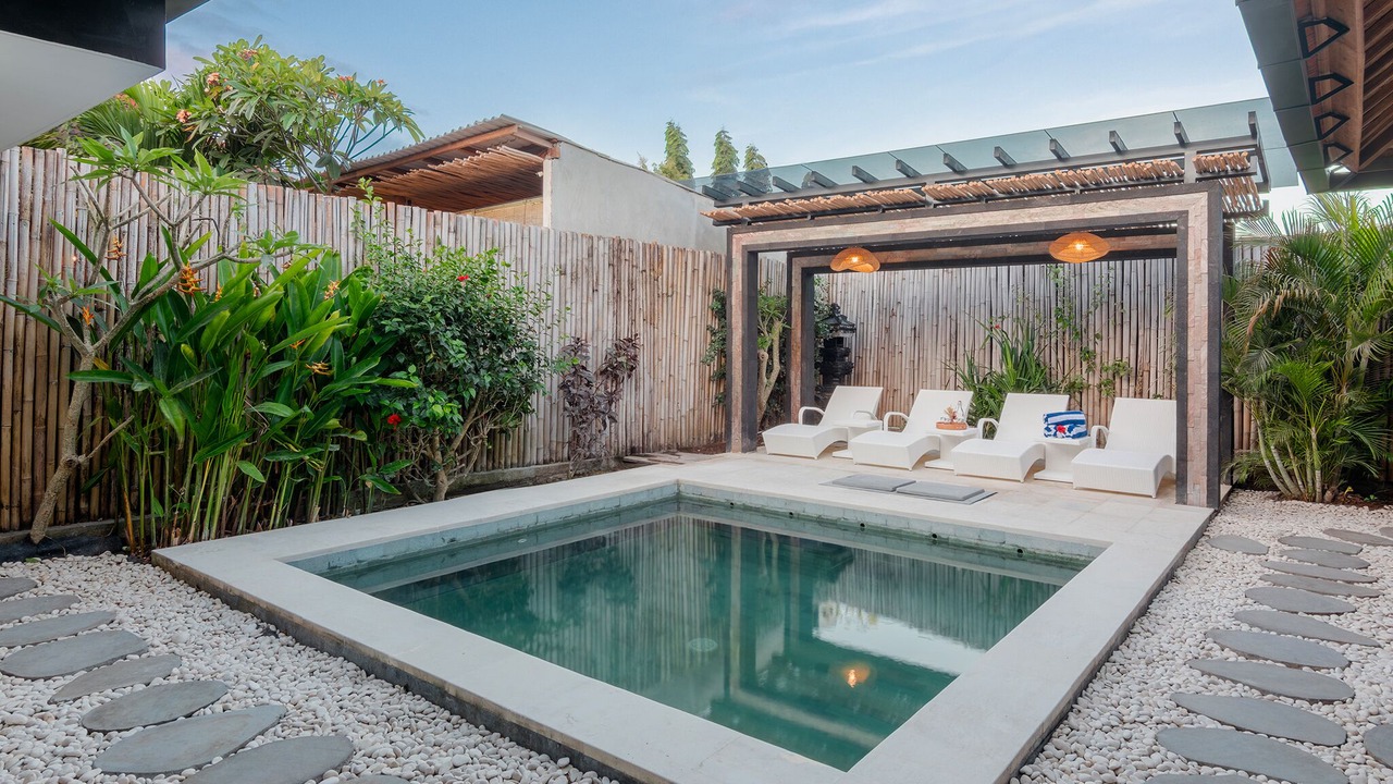 Photo of Outdoor in Mushroom Bay