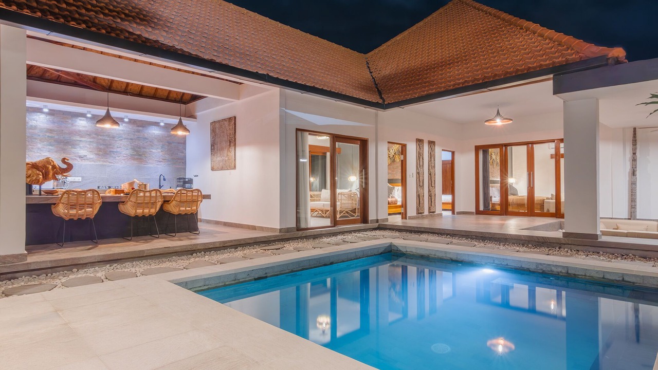 Photo of Others in Mushroom Bay