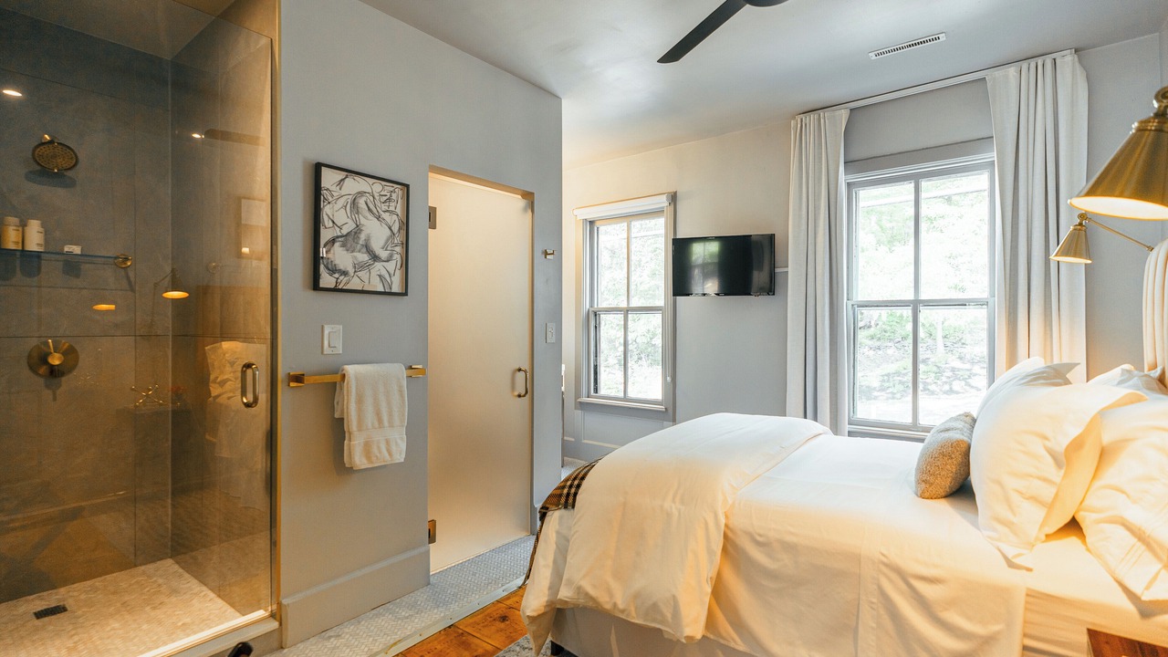 Photo of Bedroom in Oak Hill