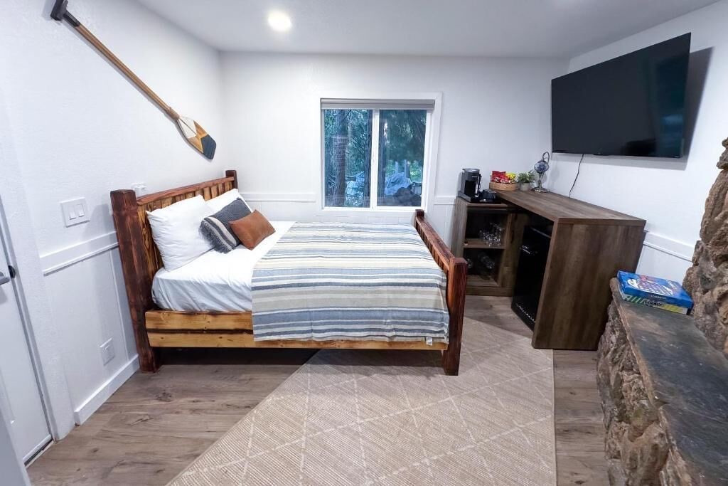 Photo of Others in Lake Arrowhead