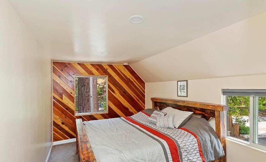 Photo of Others in Lake Arrowhead