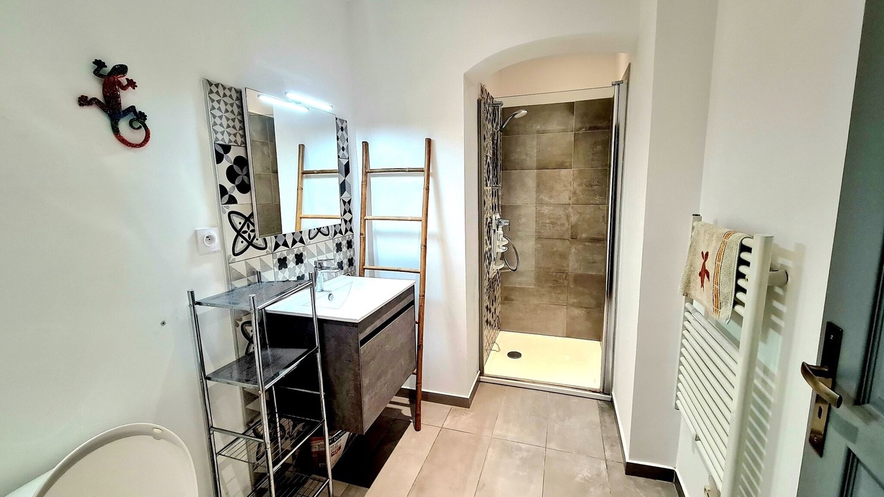 Photo of Bathroom in Omessa