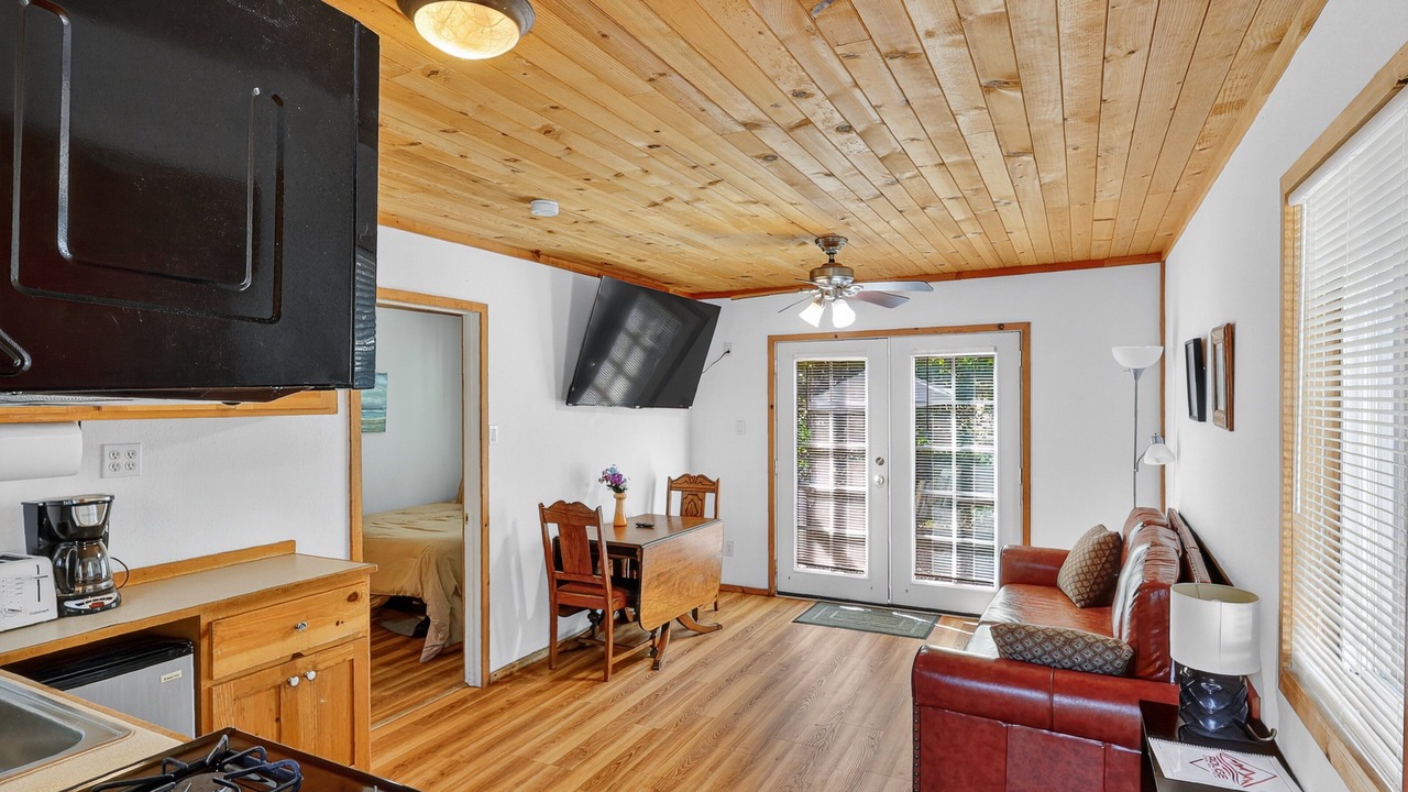 Photo of Bedroom in Cobb