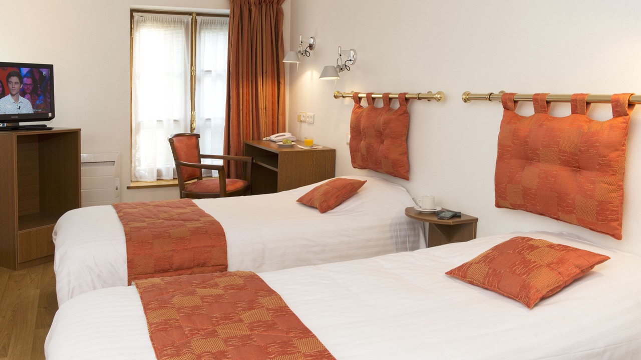 Photo of Others in Sedan