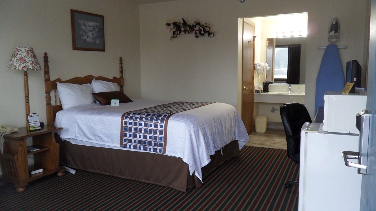 Photo of Bedroom in Shipshewana