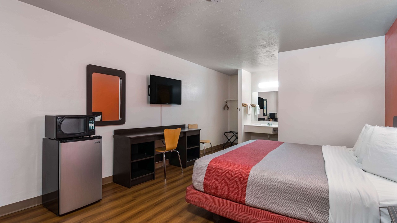 Photo of Others in Gadsden