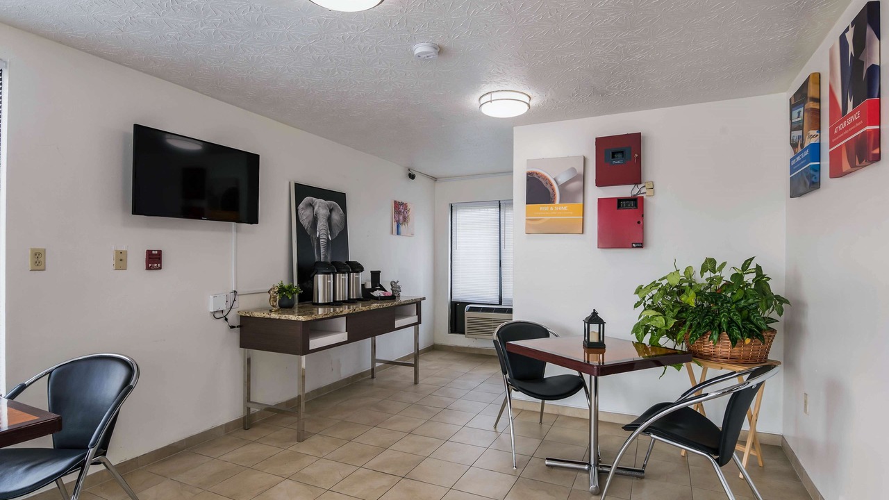 Photo of Others in Gadsden