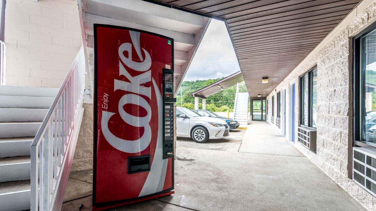 Photo of Others in Gadsden