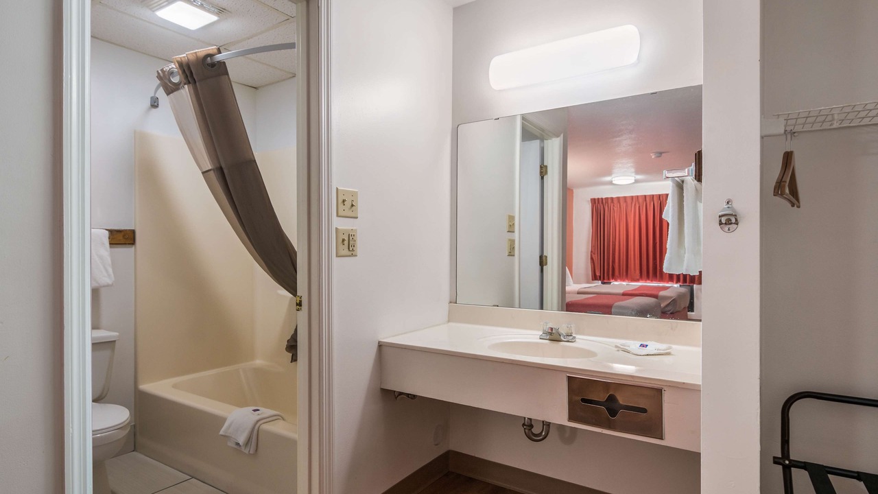 Photo of Others in Gadsden